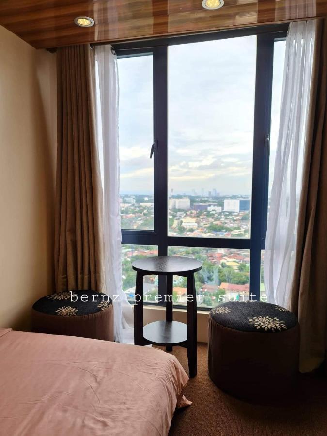 Congressional Town Center Aparthotel Манила Екстериор снимка