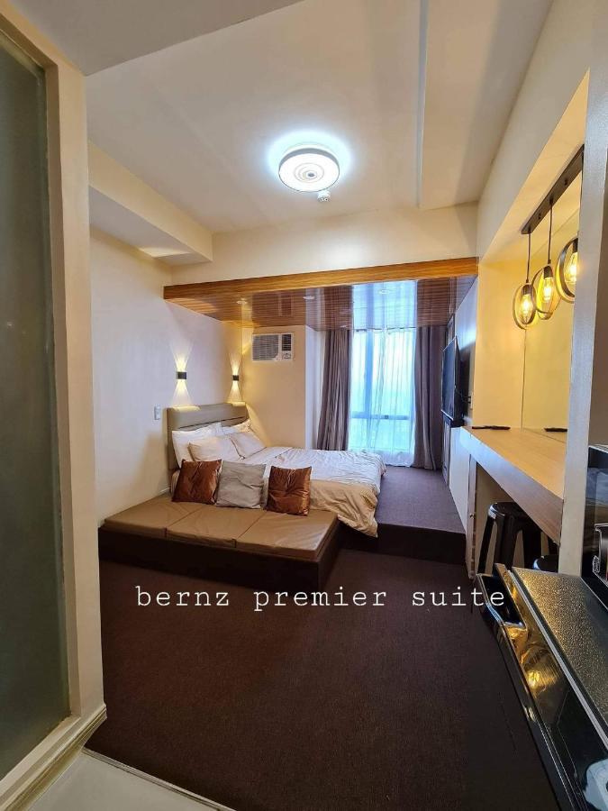 Congressional Town Center Aparthotel Манила Стая снимка